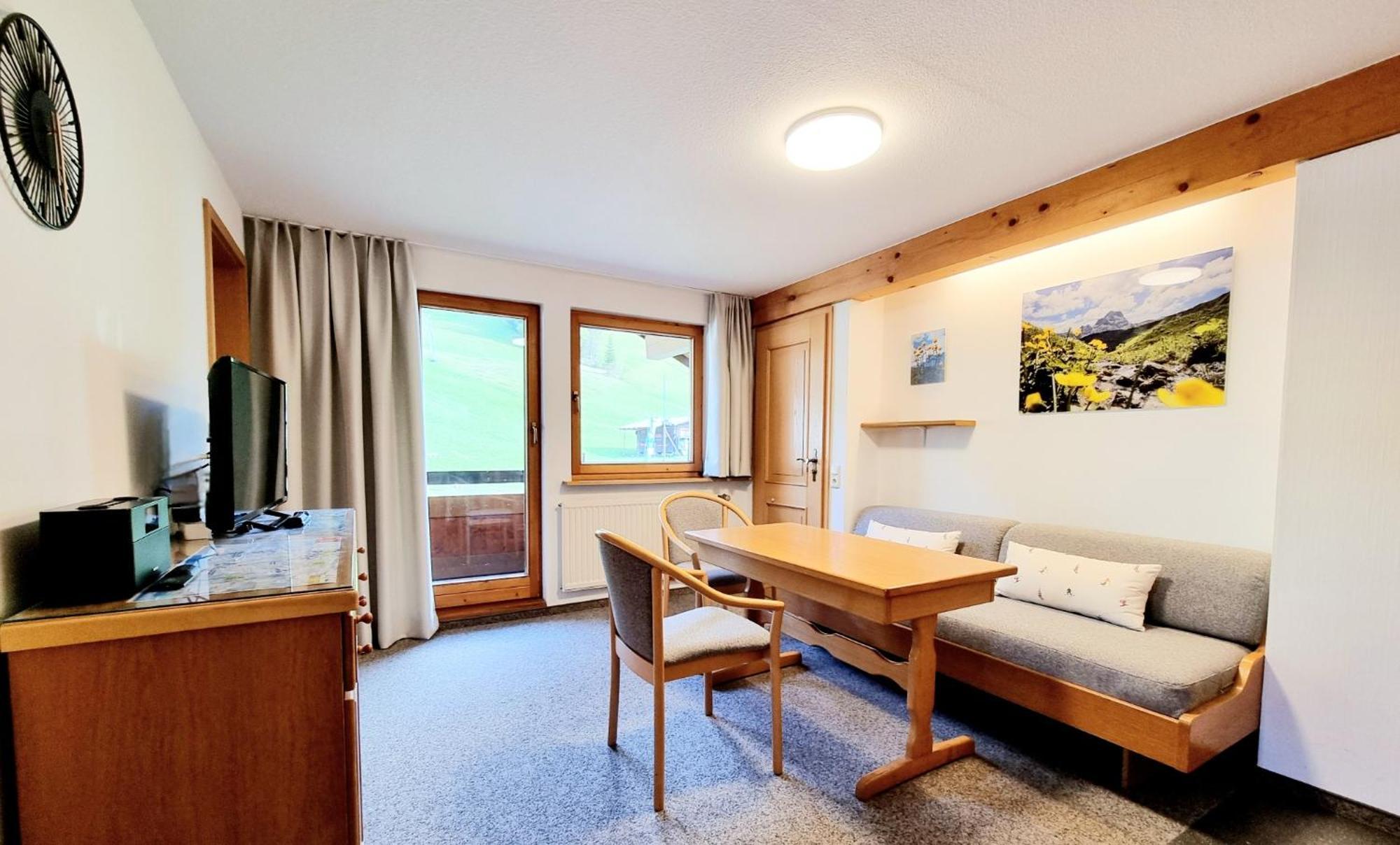 Das Bergfried - Urlaub Zentral Und Ruhig! Apartment Riezlern Ngoại thất bức ảnh
