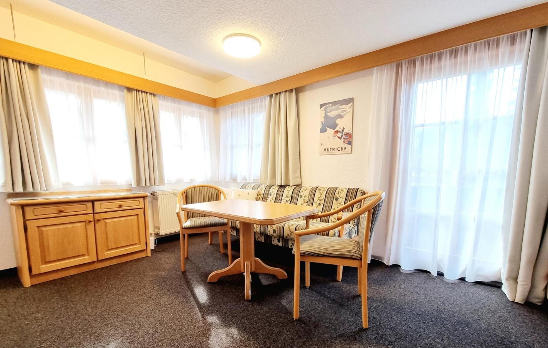 Das Bergfried - Urlaub Zentral Und Ruhig! Apartment Riezlern Ngoại thất bức ảnh